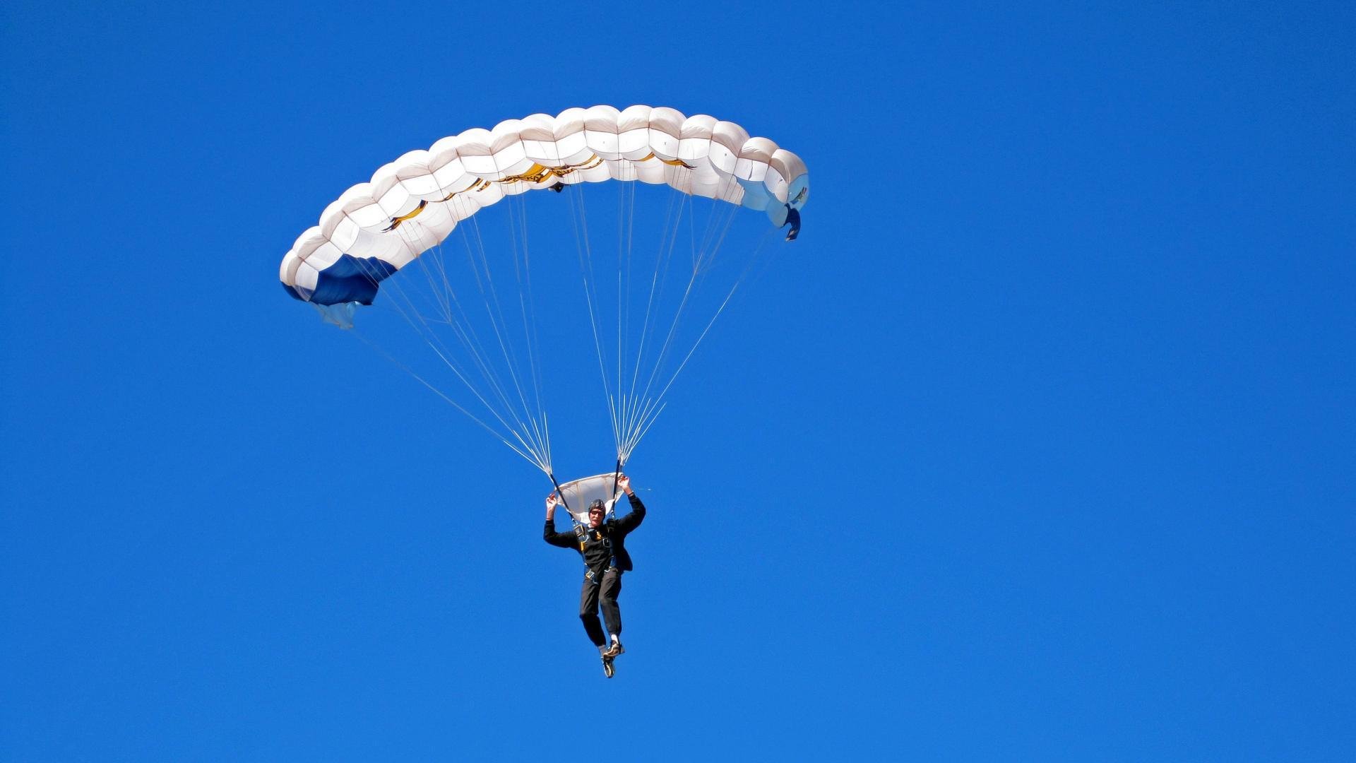 他为何如此恐怖，他为何如此暴力冷血